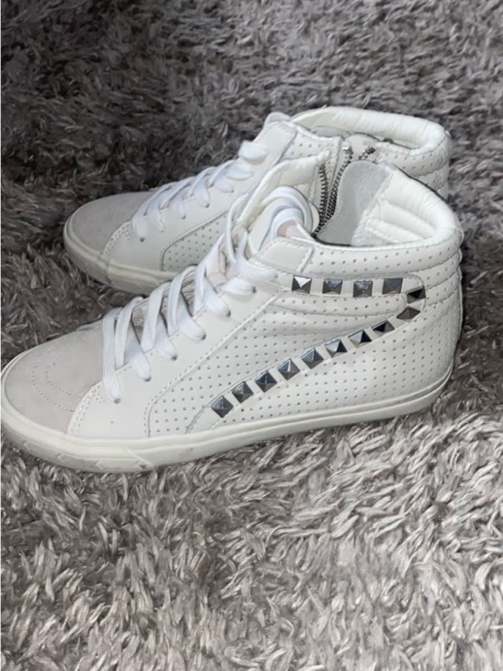 Steve Madden women’s shoes size 7.5 White Studded High-Top
